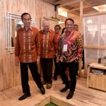 Presiden Jokowi Terkesan Rumah Kayu