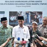 Sambungan Listrik Gratis untuk Keluarga Miskin, Presiden Jokowi : Akan Terus Dilakukan