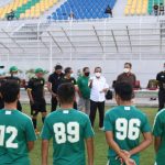 Armuji Saksikan Pertandingan Uji Coba Persebaya – PSID Jombang di Stadion Tambaksari