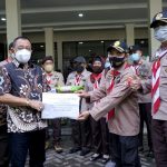 Kwarcab Pramuka Surabaya Berangkatkan Bantuan untuk Korban Erupsi Semeru