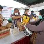 Armuji dan Crazy Rich Surabaya Gratiskan Minyak Goreng untuk Warga
