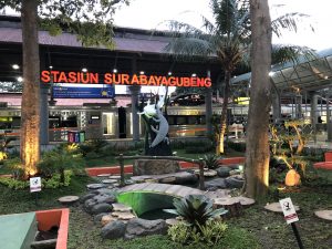 KAI Daop 8 Surabaya Lakukan Penghijauan di Area Stasiun