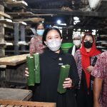 Harga Kedelai Naik, Puan Maharani Kunjungi Kampung Tempe Surabaya