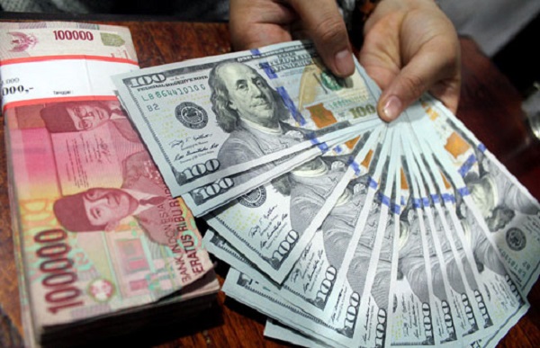 Dolar Tembus Rp 15.000, Pakar Ekonomi : Masyarakat Tidak Perlu Panik