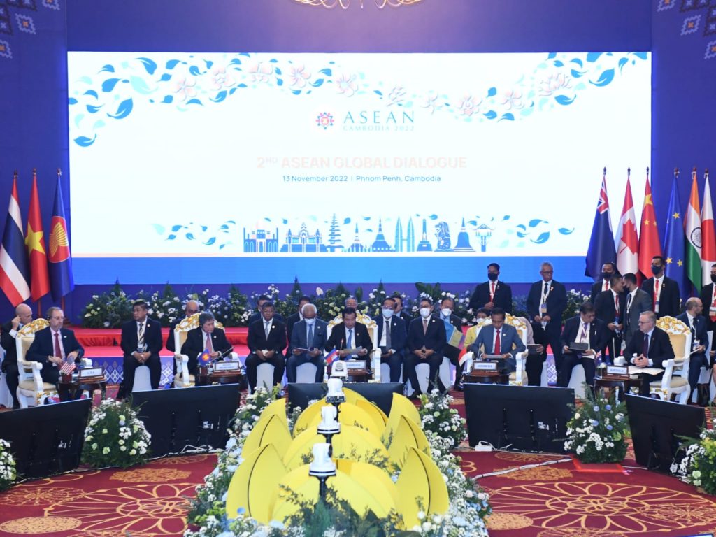 Hadapi Tantangan Krisis Ekonomi di ASEAN, Jokowi Paparkan Tiga Hal Fokus Utama