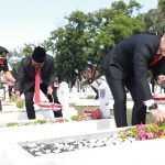 Eri – Armuji Ziarah ke Sejumlah Makam Pahlawan Surabaya