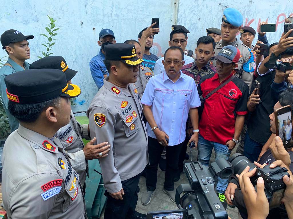 Eksekusi dan Pengosongan Rumah Warga di Dukuh Pakis Surabaya Berlangsung Ricuh
