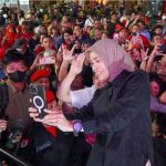 Siti Atikoh Mlaku-mlaku Nang Tunjungan Sapa Warga Surabaya