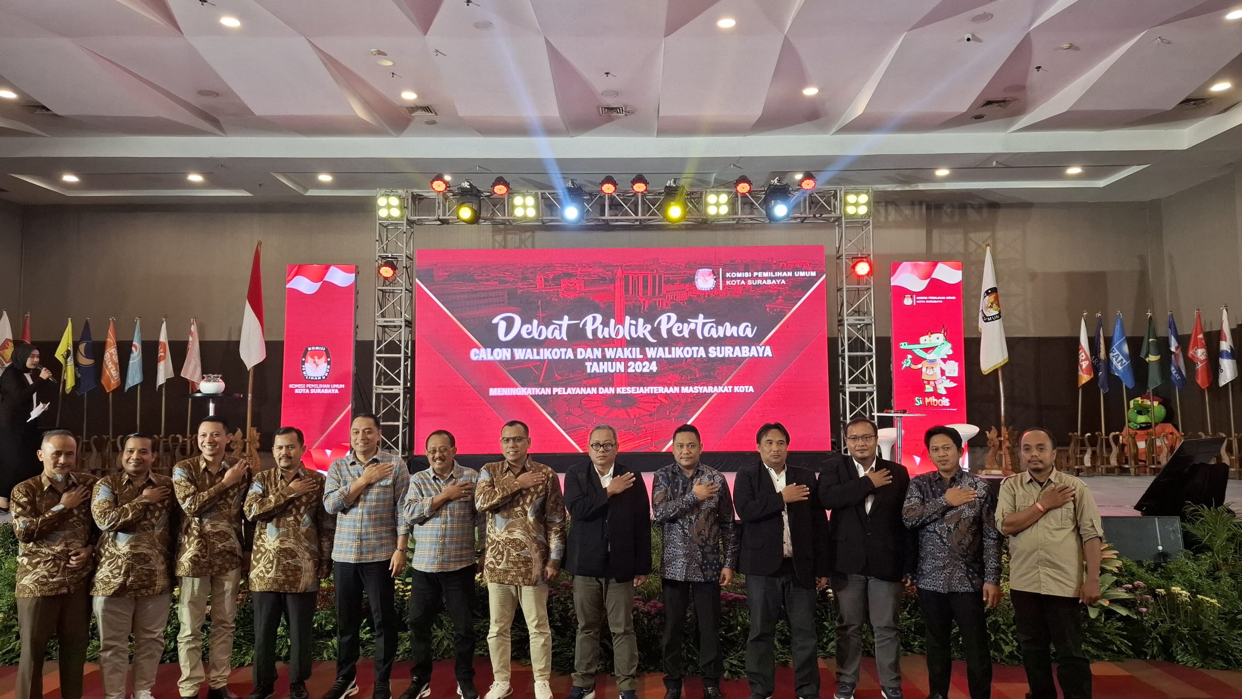 Eri-Armuji Full Senyum Optimistis Menang Pilwali Surabaya