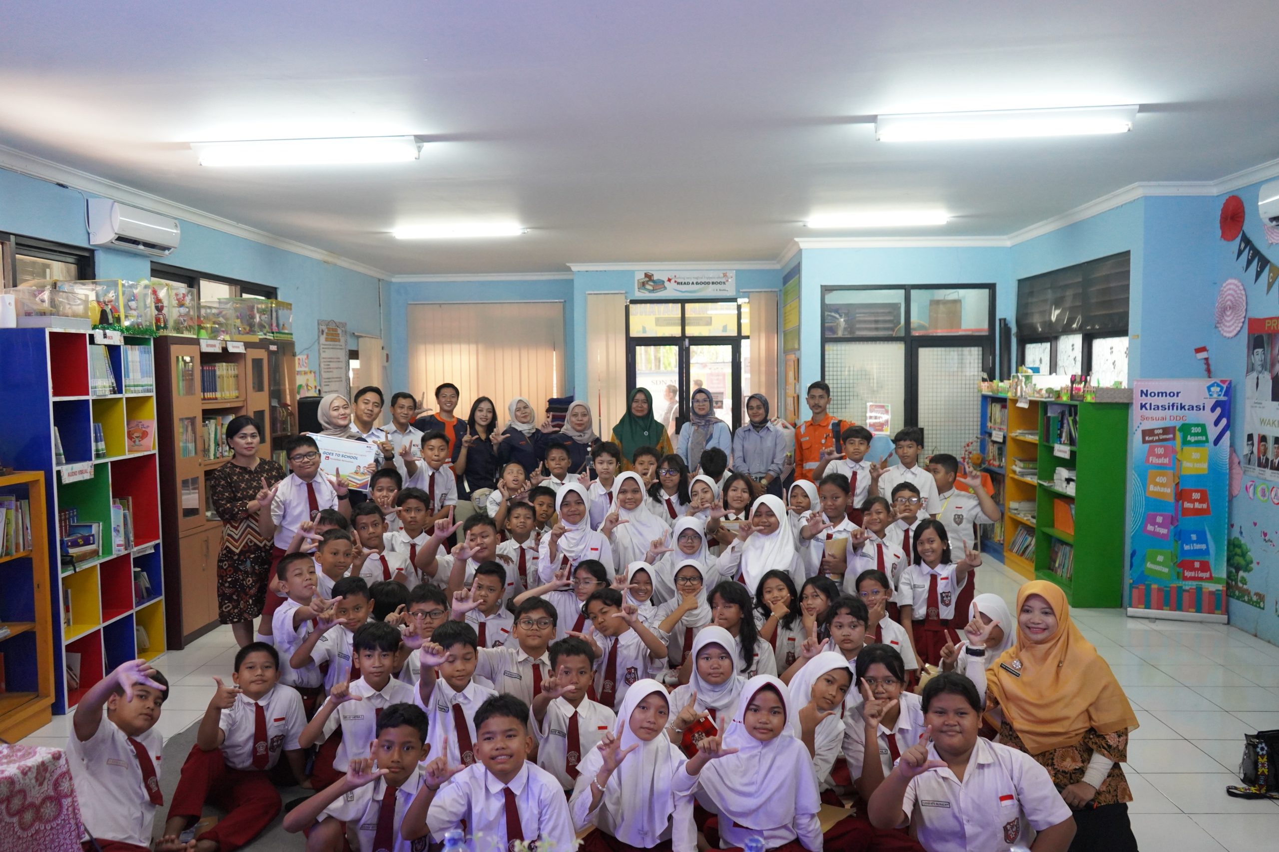 Tingkatkan Literasi, KAI Logistik Salurkan Lebih dari 1.000 Buku
