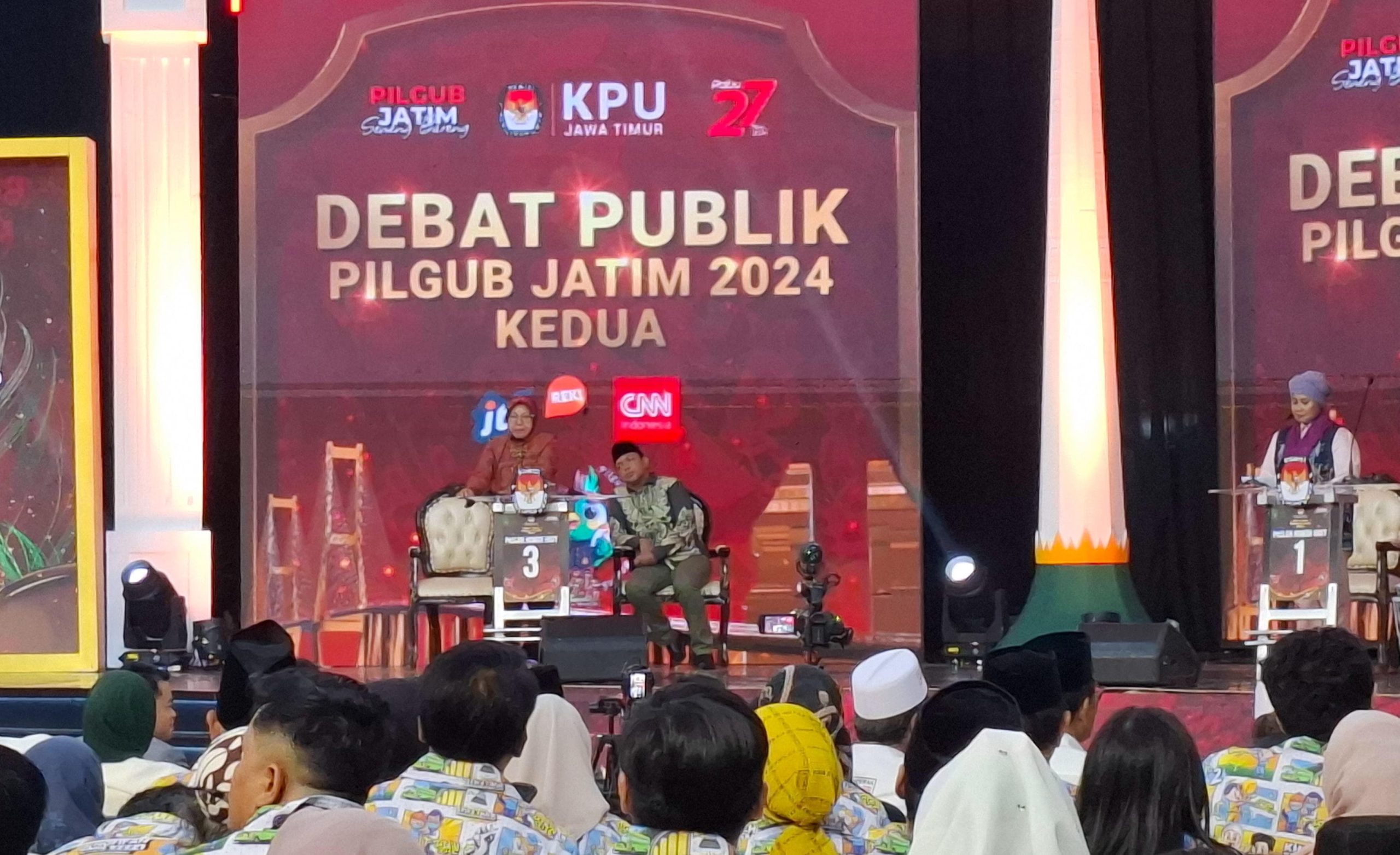 Risma Soroti Lemahnya  Keberpihakan Birokrasi terhadap ‘Wong Cilik’