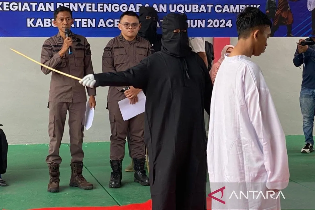 Kejari Bireuen Eksekusi Cambuk 4 Terpidana Judi