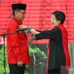 Megawati Kembali Tunjuk Hasto Kristiyanto Sekjen PDI Perjuangan