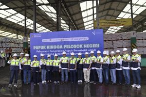 Harga Pupuk Subsidi Turun, Petrokimia Gresik Distribusikan 145 Ton Pupuk se-Jatim