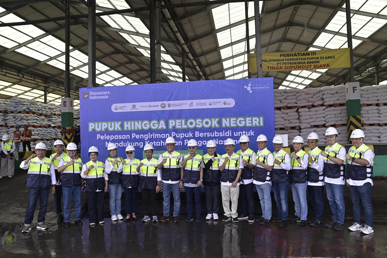 Harga Pupuk Subsidi Turun, Petrokimia Gresik Distribusikan 145 Ton Pupuk se-Jatim