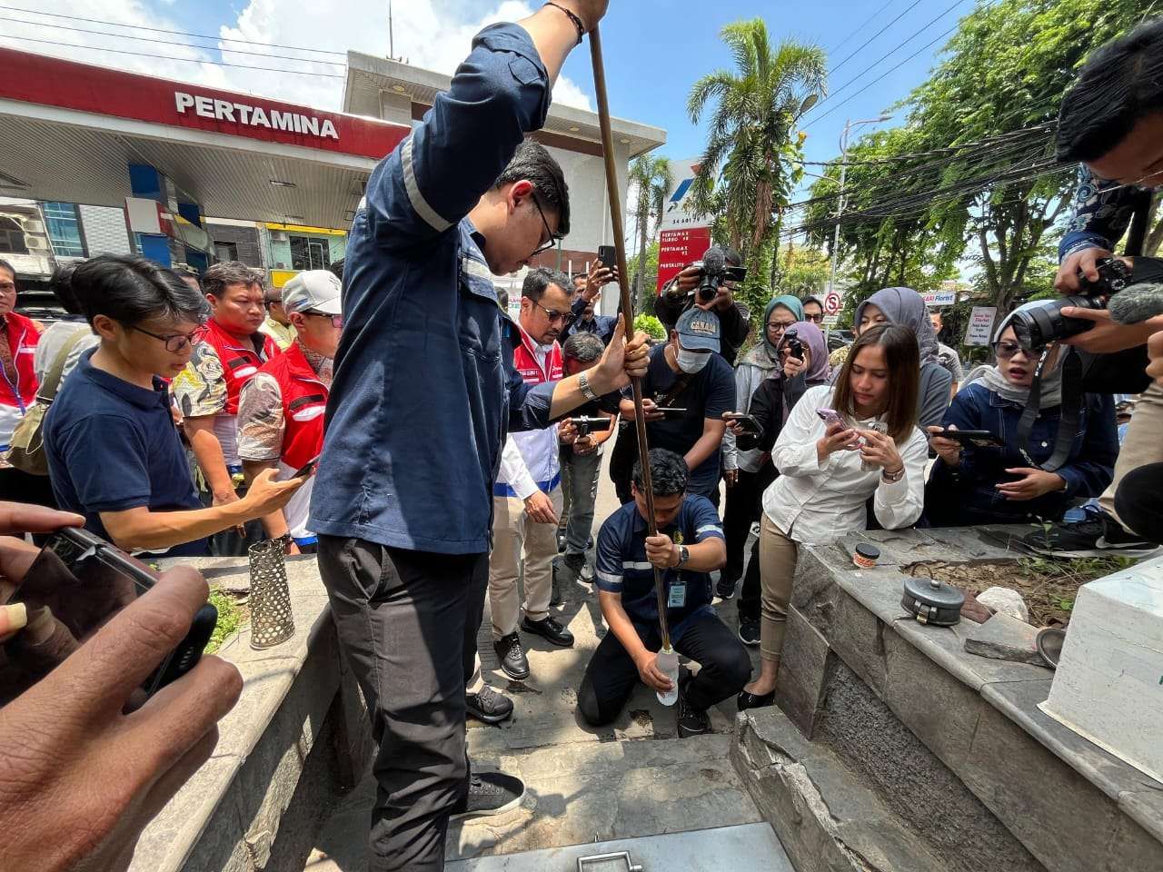 Kementerian ESDM Cek Kualitas BBM di SPBU Surabaya dan Gresik Kementerian ESDM Cek Kualitas BBM di SPBU Surabaya dan Gresik