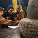 Maca Aksara Wurare, Arca Joko Dolog jadi Simbol Persatuan