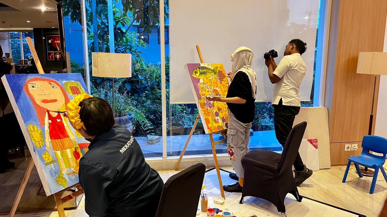 Hotel Dafam Pacific Surabaya Hadirkan Karya Seni Teman Disabilitas Sebulan Penuh Hotel Dafam Pacific Surabaya Hadirkan Karya Seni Teman Disabilitas Sebulan Penuh