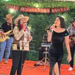 Hotel Gunawangsa Manyar Rayakan Akhir Tahun Eksklusif Nuansa Hitam-Putih