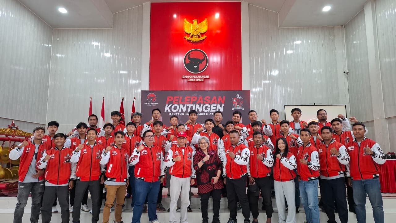 Lepas Kontingen Banteng FC ke Soekarno Cup 2025, PDI Perjuangan Jatim Optimis Juara