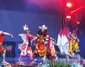 Tari Topeng hingga DJ Campur Sari Hidupkan Malam Penghargaan Komfilasi Jawa Timur 2025 Tari Topeng hingga DJ Campur Sari Hidupkan Malam Penghargaan Komfilasi Jawa Timur 2025