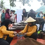 Trenggalek Luncurkan Program Perempuan Sarinah untuk Atasi Sampah
