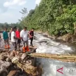 Bupati Rio Laporkan 1.500 Warga Situbondo Terisolasi Akibat Jembatan Putus