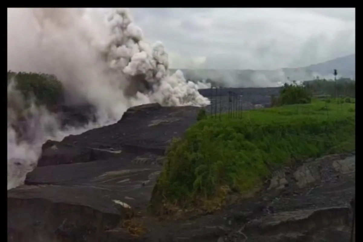 BPBD Peringatkan Warga: Hujan Deras Potensi Letusan Sekunder Semeru
