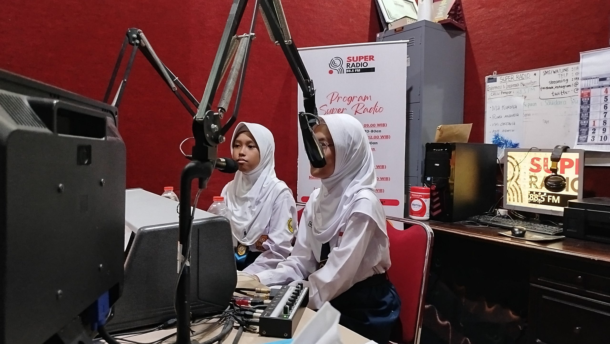 Dua Kakak Beradik Surabaya Ini Mengukir Prestasi Internasional