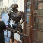 Seni Melawan Stres di Balik Robot-Robot Logam di Wisma Jerman