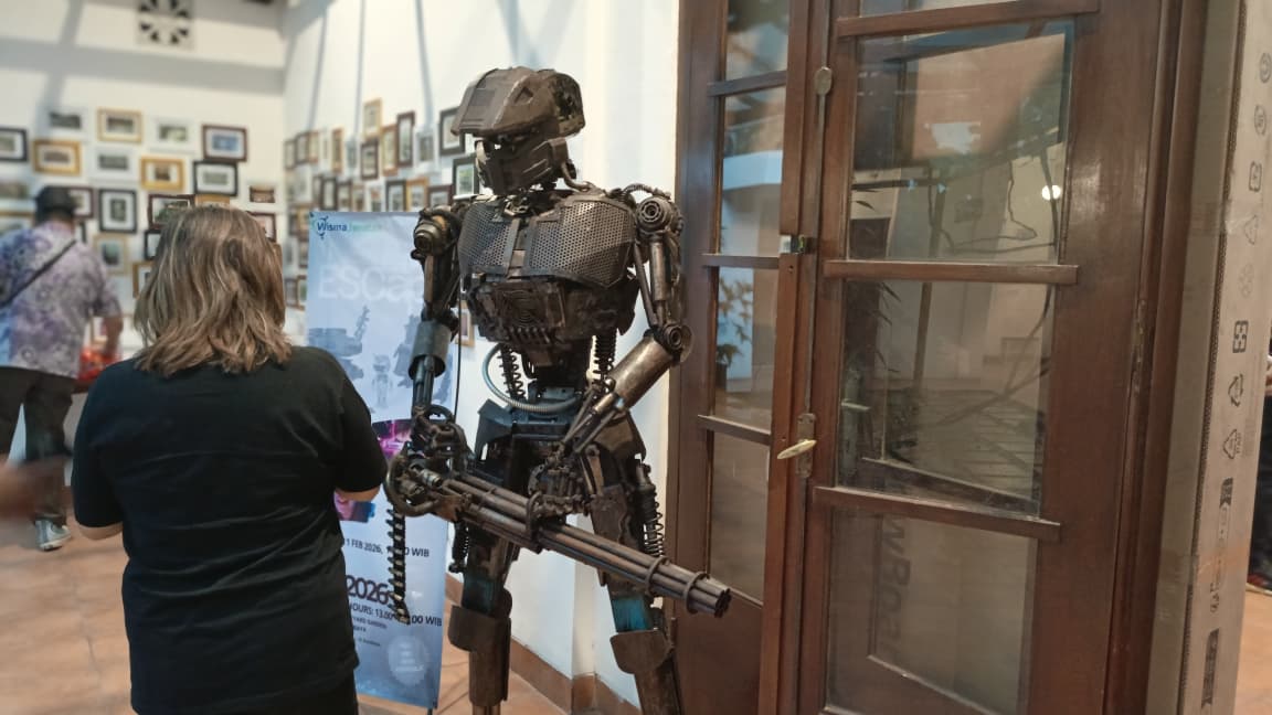 Seni Melawan Stres di Balik Robot-Robot Logam di Wisma Jerman