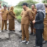 Subandi Instruksikan Perbaikan Jalan Harus Hotmix Ketebalan 4 Sentimeter