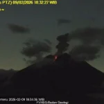 Gunung Semeru Kembali Erupsi Tinggi Letusan 900 Meter