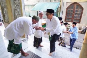 Safari Ramadan, Petrokimia Gresik Keliling Masjid Salurkan Dana Bantuan