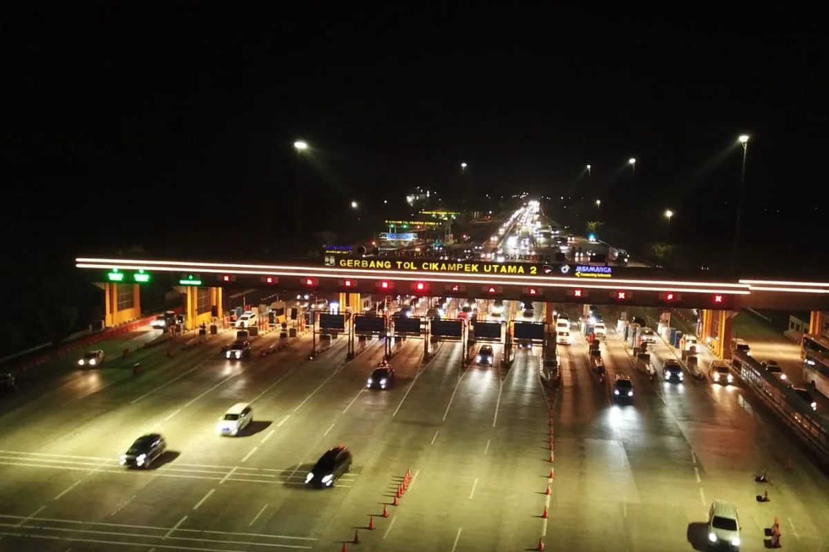 Jasamarga Berlakukan One Way Nasional Atasi Kepadatan Jalan Tol