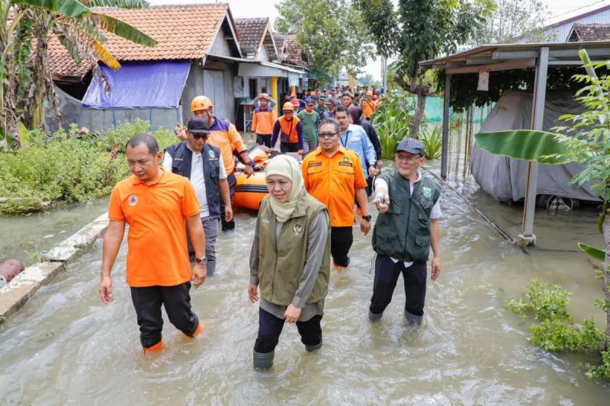 Khofifah Tinjau Banjir Pasuruan Instruksikan Percepatan Penanganan