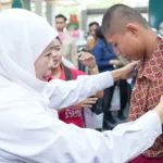 Murid Difabel Madiun Tersenyum Bahagia Belanja Lebaran Bersama