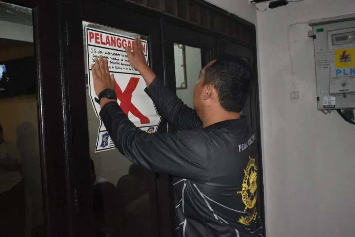 Satpol PP Surabaya Temukan Panti Pijat Beroperasi saat Ramadan