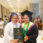 Wisudawan Seorang Biarawati dari Universitas Lintas Iman