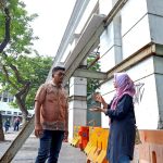 Hanya Replika, Pemkot Surabaya Robohkan Fasad Toko Nam