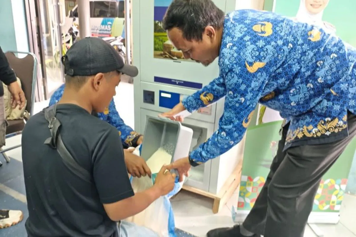 ATM Beras Sedia 32 Ton Beras di Setiap Kelurahan Kota Kediri
