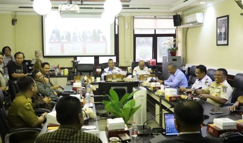 Alami Intimidasi, Paguyuban Jukir Surabaya Mengadu ke Komisi A DPRD  Surabaya