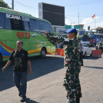 Belum Tuntas, Antrean Truk ke Pelabuhan Ketapang Mengular 7 Km