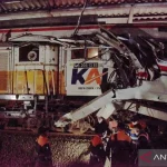 Tim SAR Sebut 3 Penumpang KRL Masih Terjepit