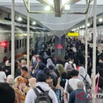 Batal Berangkat, Ratusan Penumpang KA di Malang Minta Uang Kembali