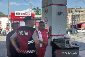 Polres Pamekasan Gagalkan Pikap Sembunyikan 1980 Liter Solar dalam 60 Jeriken