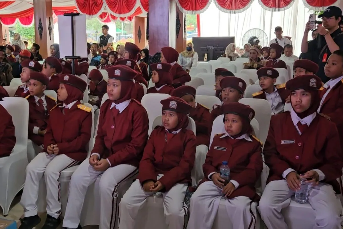 Anak Mentawai Temukan Harapan di Sekolah Rakyat Trenggalek