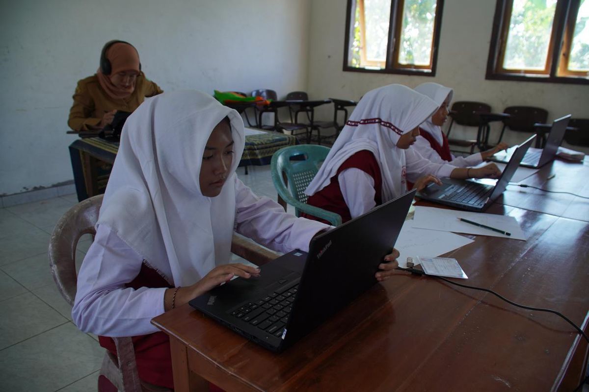 Terpaksa 21 Siswa SD di Kawasan Semeru Ujian TKA Bergantian