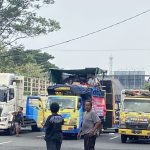Giliran 1.500 Sopir Truk  Demonstrasi 2 Hari di Surabaya