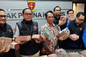Selidiki Pungli ESDM Jatim Kejaksaan Sita Uang Rp2,3 Miliar